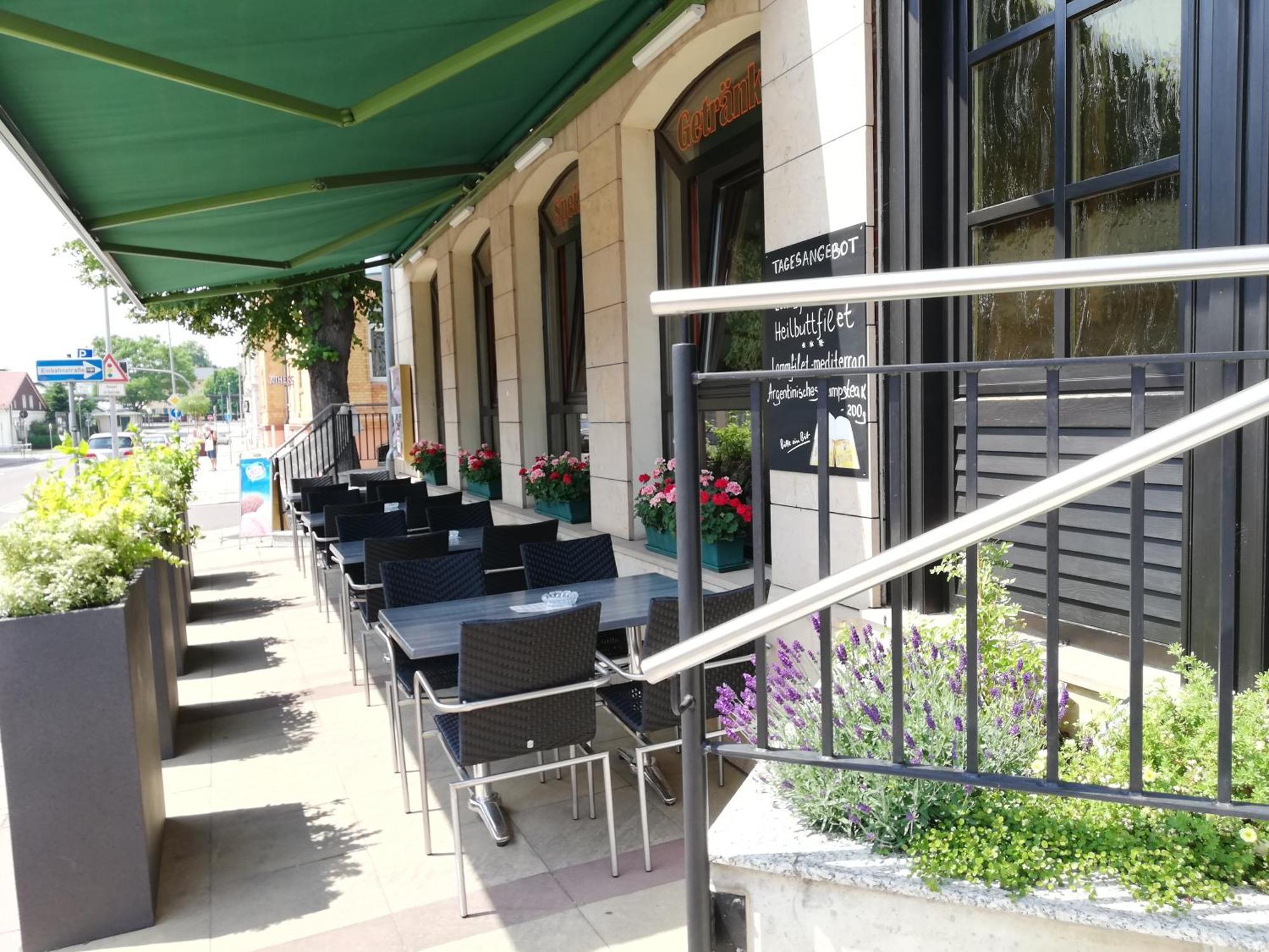 Hotel Burgas Stassfurt Esterno foto